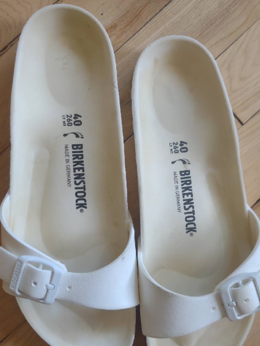 Birkenstock White Single Strap Slide Sandals - Picture 3 of 10
